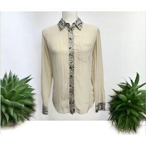 Equipment Femme Women s Cream Snake Print Button Up Long Sleeve Shirt Size S
